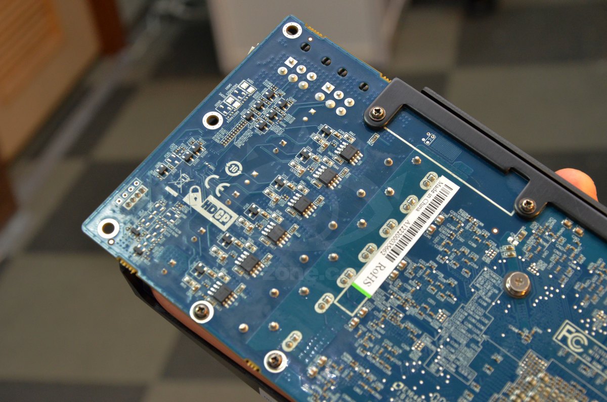 Sapphire hd 7870 2gb flex 02